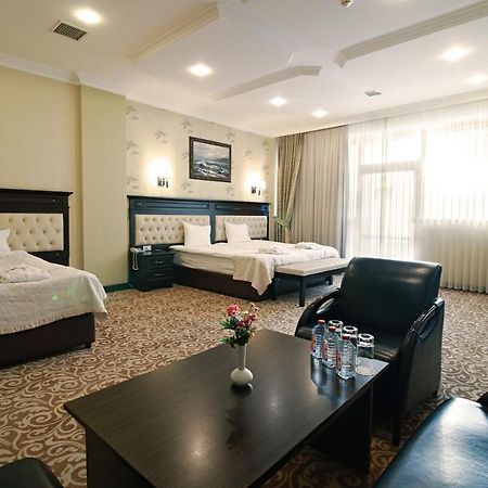 New Baku Hotel Exterior foto