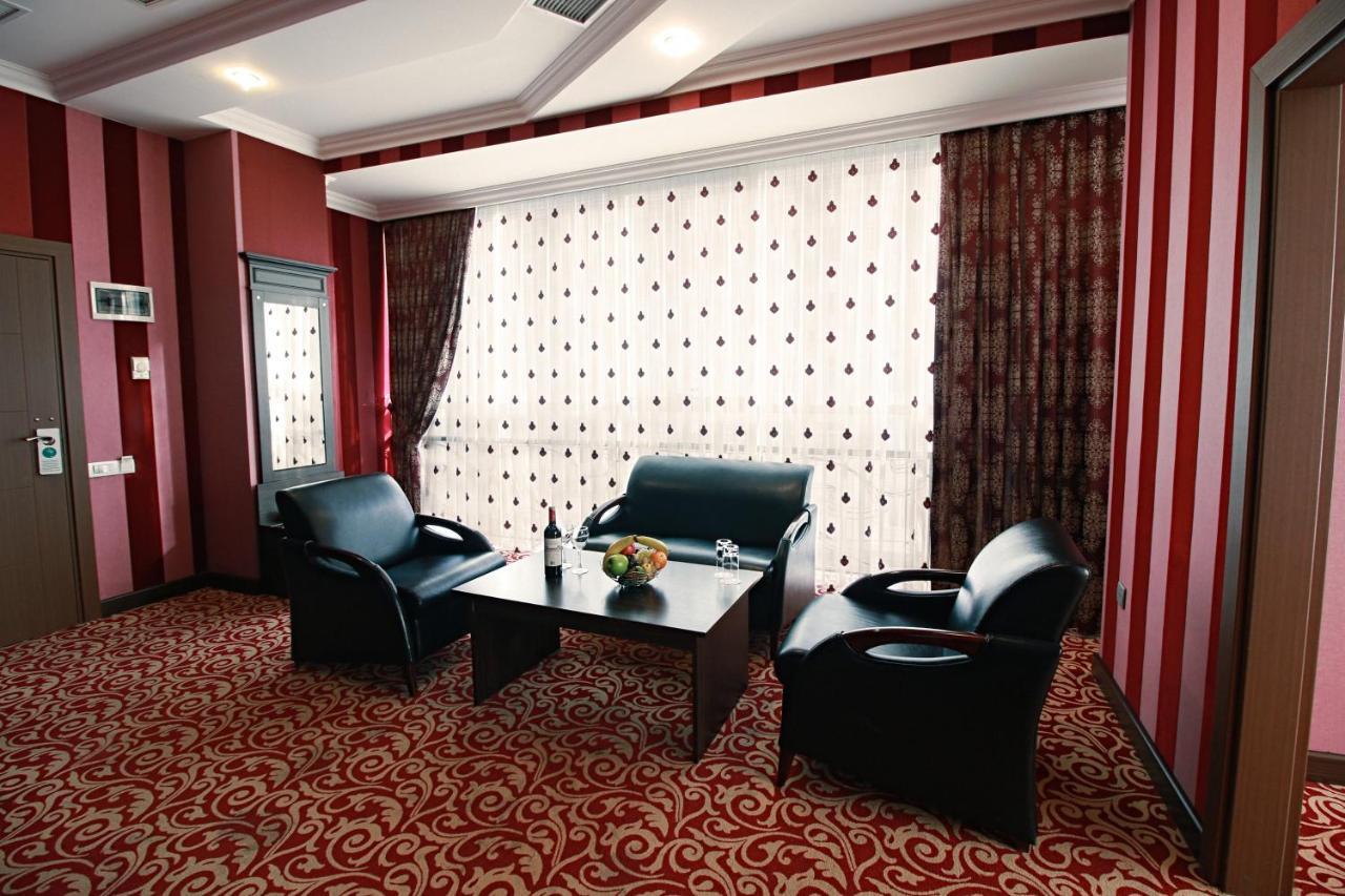 New Baku Hotel Exterior foto