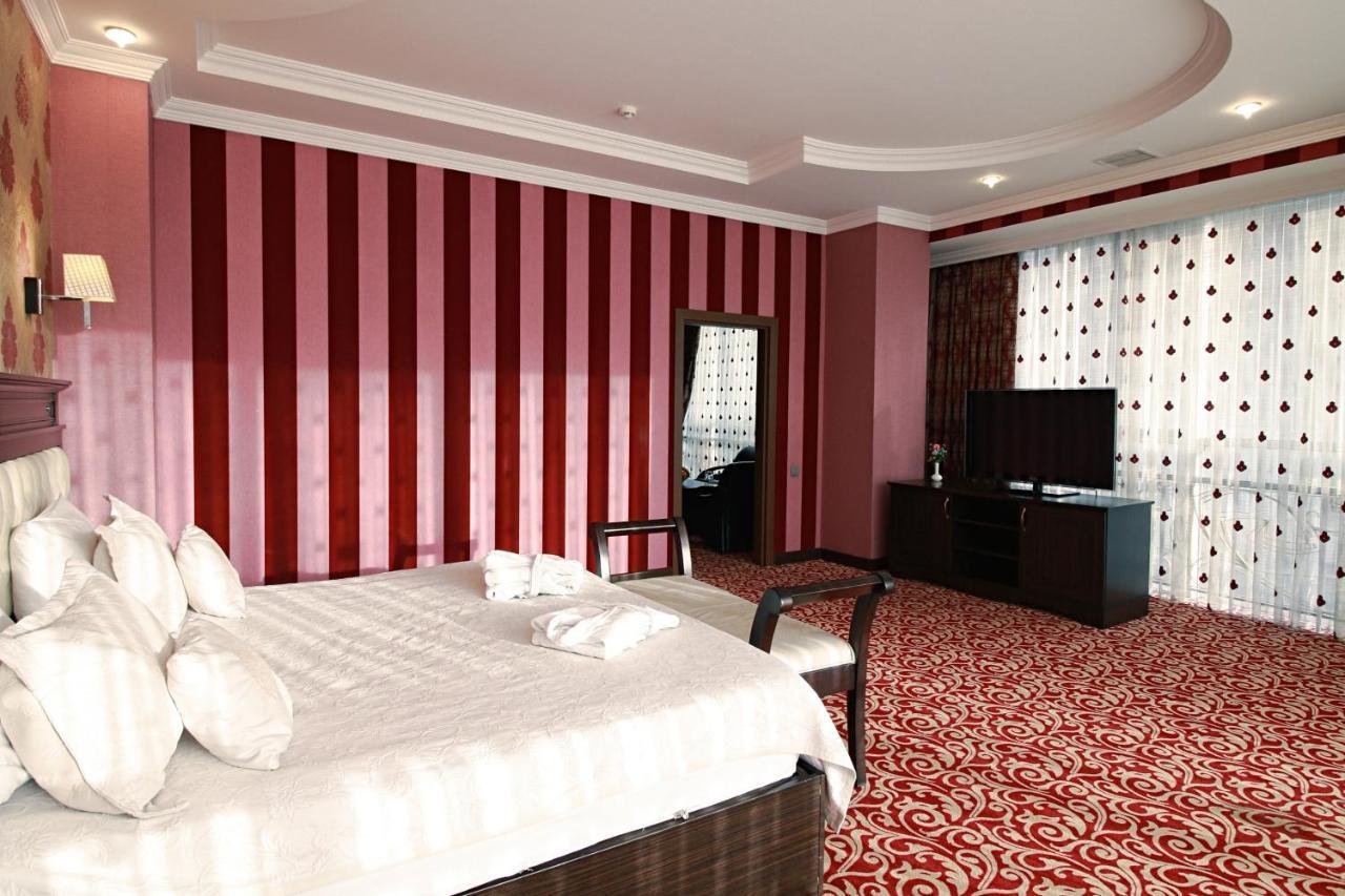 New Baku Hotel Exterior foto